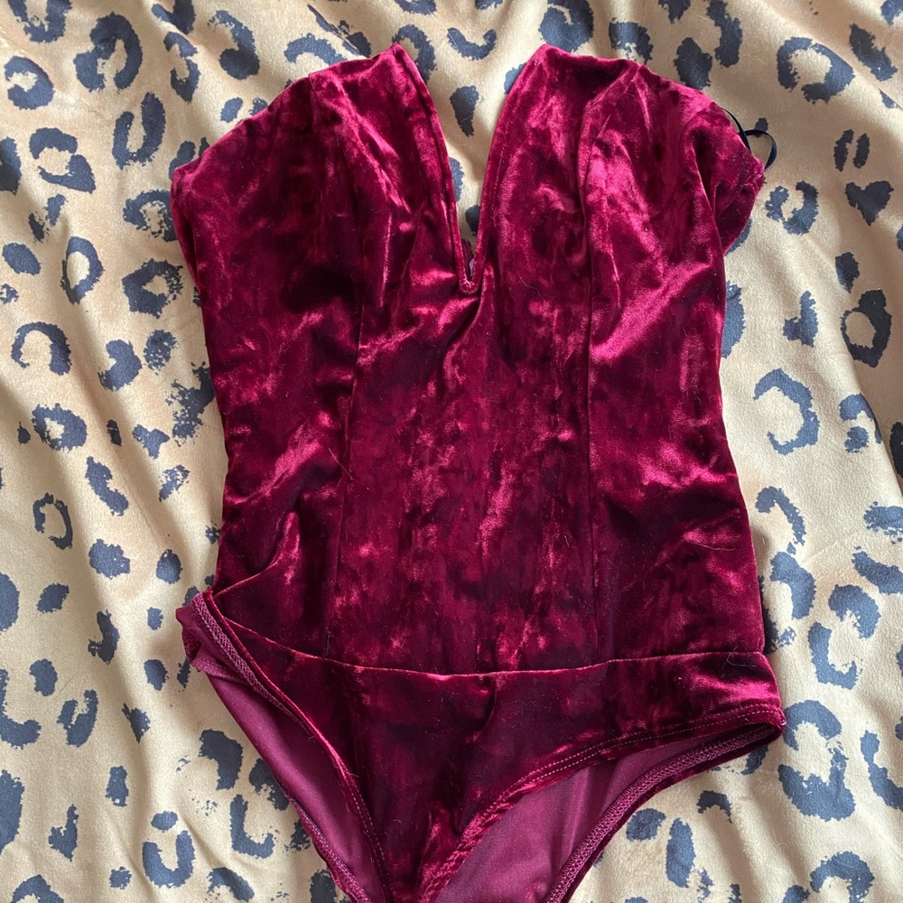 Fashion Nova Velvet Bodysuit